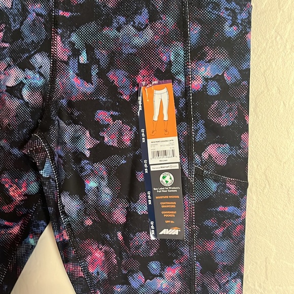 Avia Women's Active Performance
Legging Capri Pants Size XS (0-2) Multi Color - Picture 6 of 12